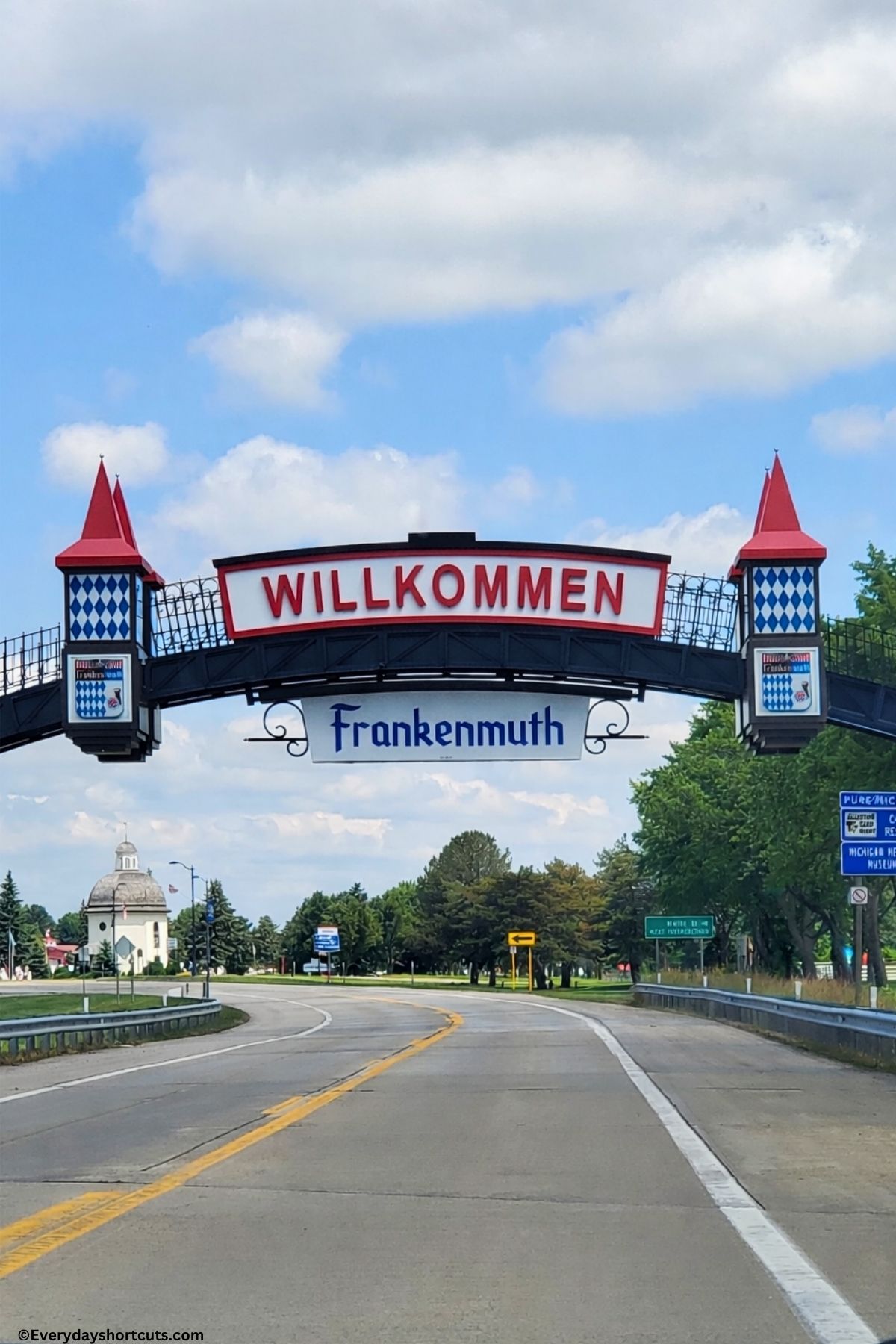 Frankenmuth entrance sign