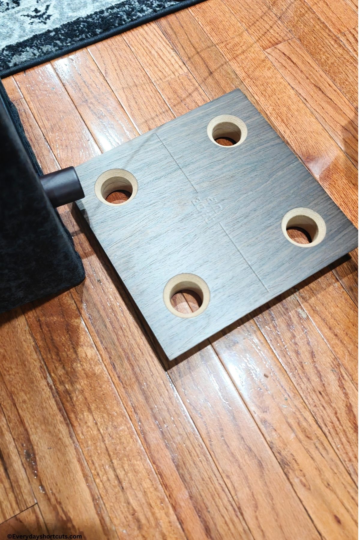 wood feet holder for Lovesac