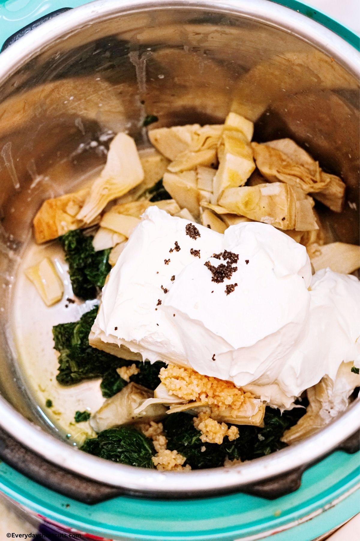 cream cheese spinach artichoke garlic salt and pepper in Instant pot