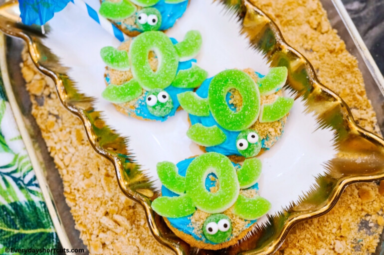 Sea Turtle Cookies - Everyday Shortcuts